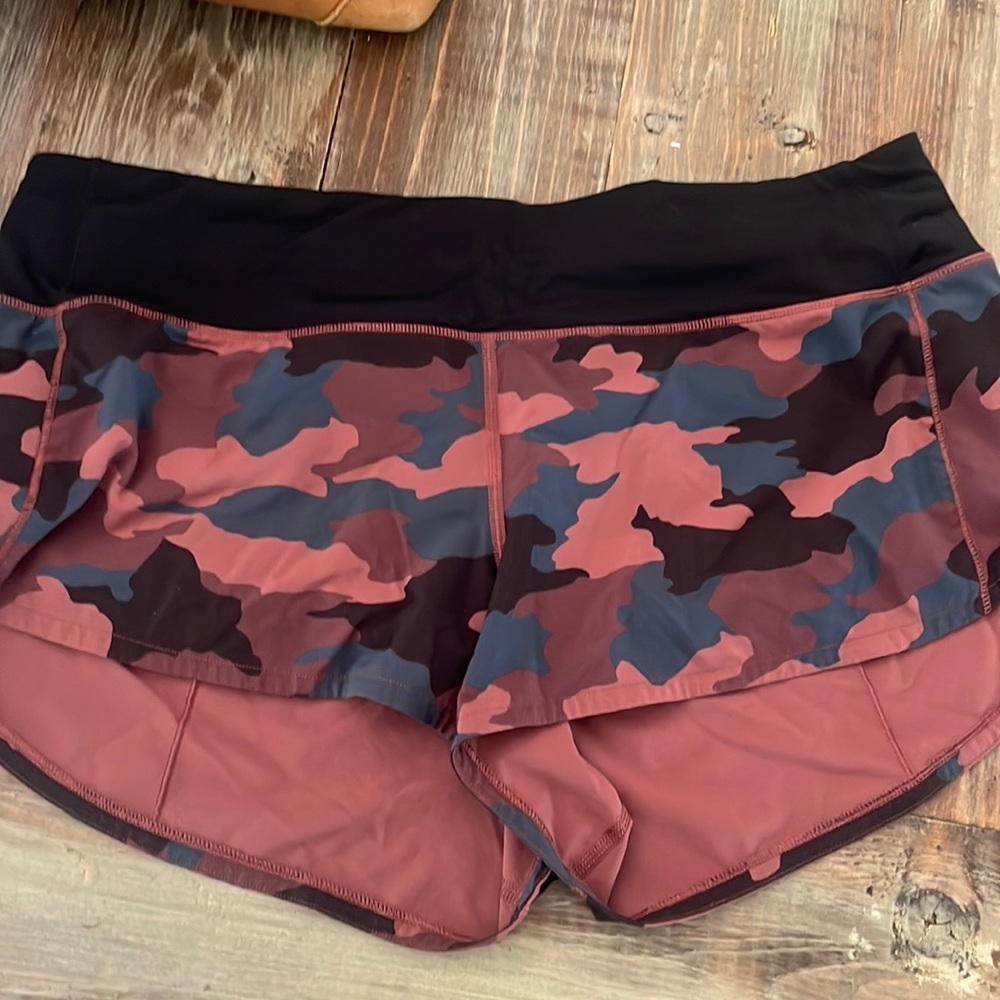 Lululemon size 8 speed shorts